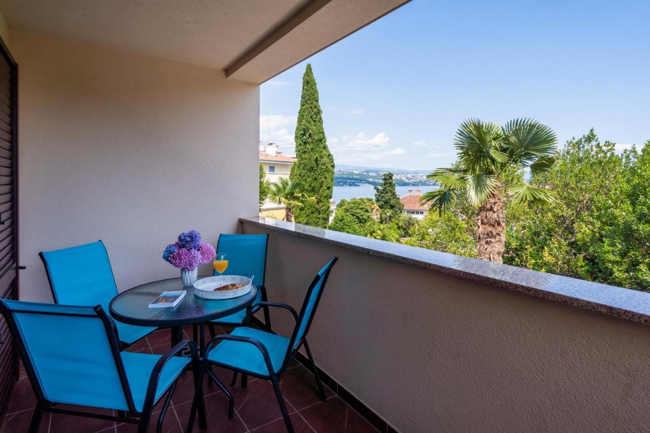 Downtown Apartment Helena Opatija Buitenkant foto
