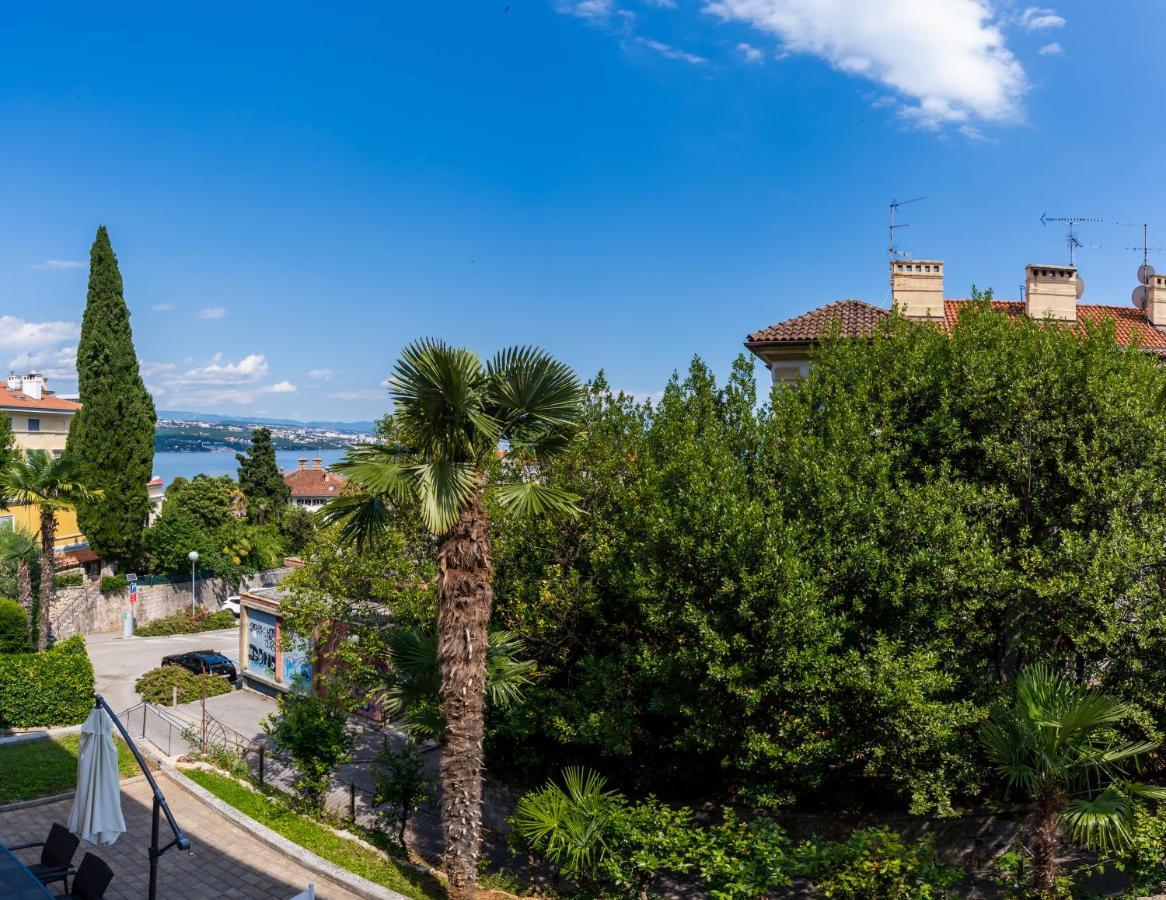 Downtown Apartment Helena Opatija Buitenkant foto