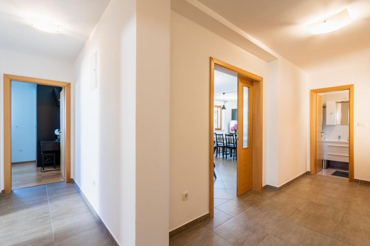 Downtown Apartment Helena Opatija Buitenkant foto