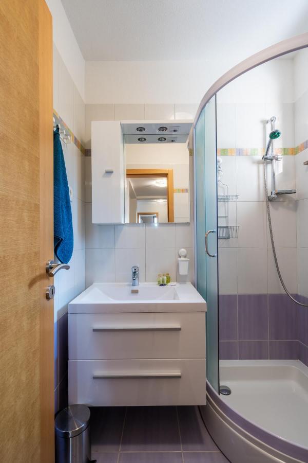 Downtown Apartment Helena Opatija Buitenkant foto