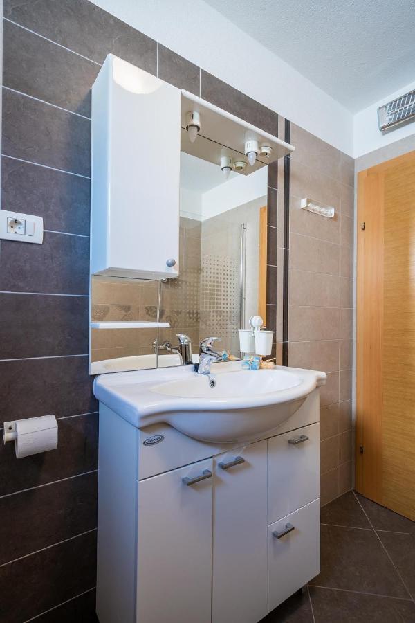 Downtown Apartment Helena Opatija Buitenkant foto